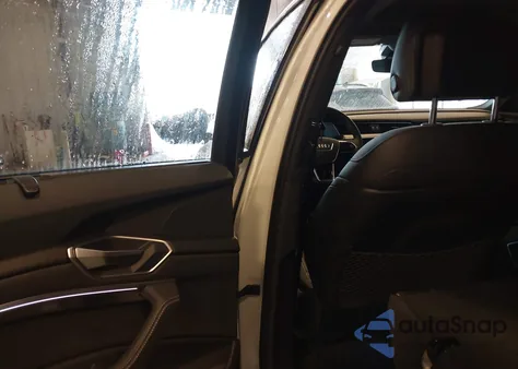 2024 Audi Q8 E-Tron S Line Prestige Quattro z USA, uszkodzony, nr VIN WA1DAAGEXRB066833